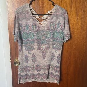 Elegant Lace-Back Women’s Top in Multicolor